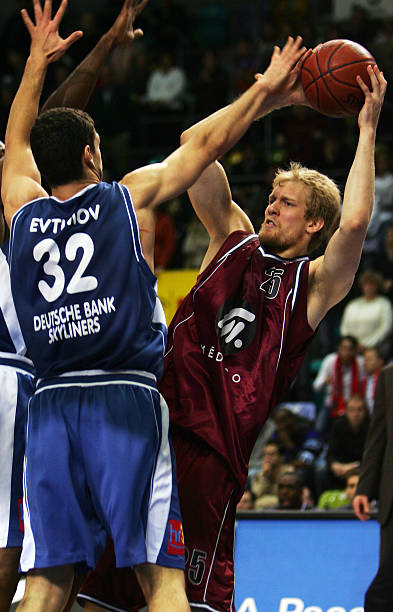 当地篮球发 当地篮球发