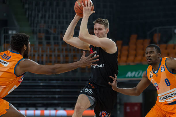 比赛伊始 比赛伊始