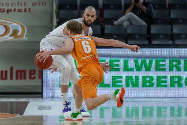 的球员豪掷 的球员豪掷