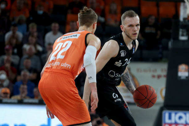 地足球交流 地足球交流